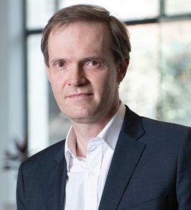 Portrait de Axel Jacquet, DSI de la Fondation des Apprentis d'Auteuil