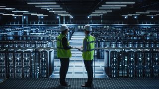 Data,Center,It,Specialist,And,System,Administrator,Talk,,Use,Tablet