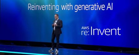 AWS se réinvente pour l'IA générative. Voici le récap des annonces IA d'AWS à Re:Invent 2023.