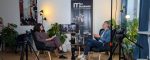 Mick Levy auteur d' IA mania en interview avec Jade Berre dans le lounge d'IT for Business